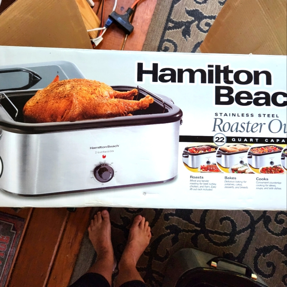 22 QT Stainless Steele Roaster Oven.
